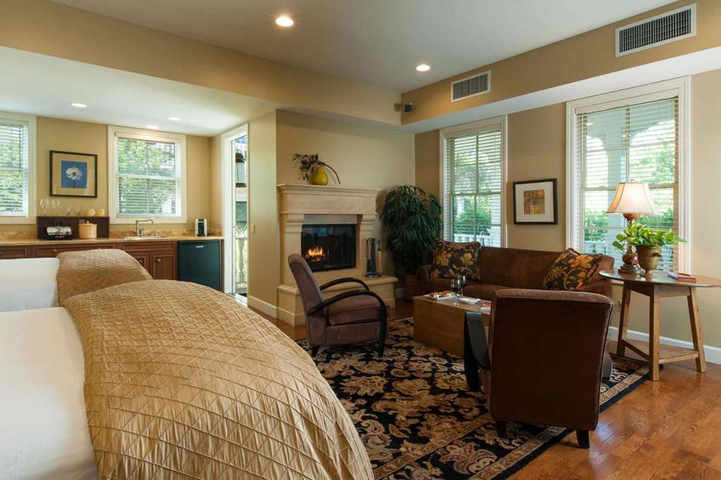 Macarthur Place Inn & Spa Sonoma Oda fotoğraf